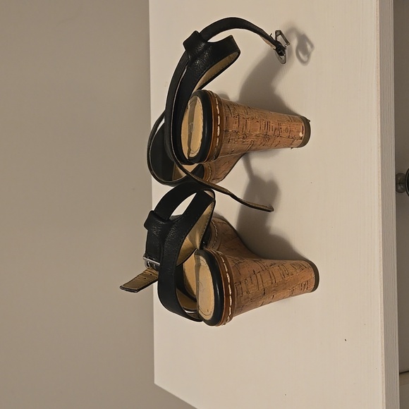 Wedge Sandals - Picture 3 of 4